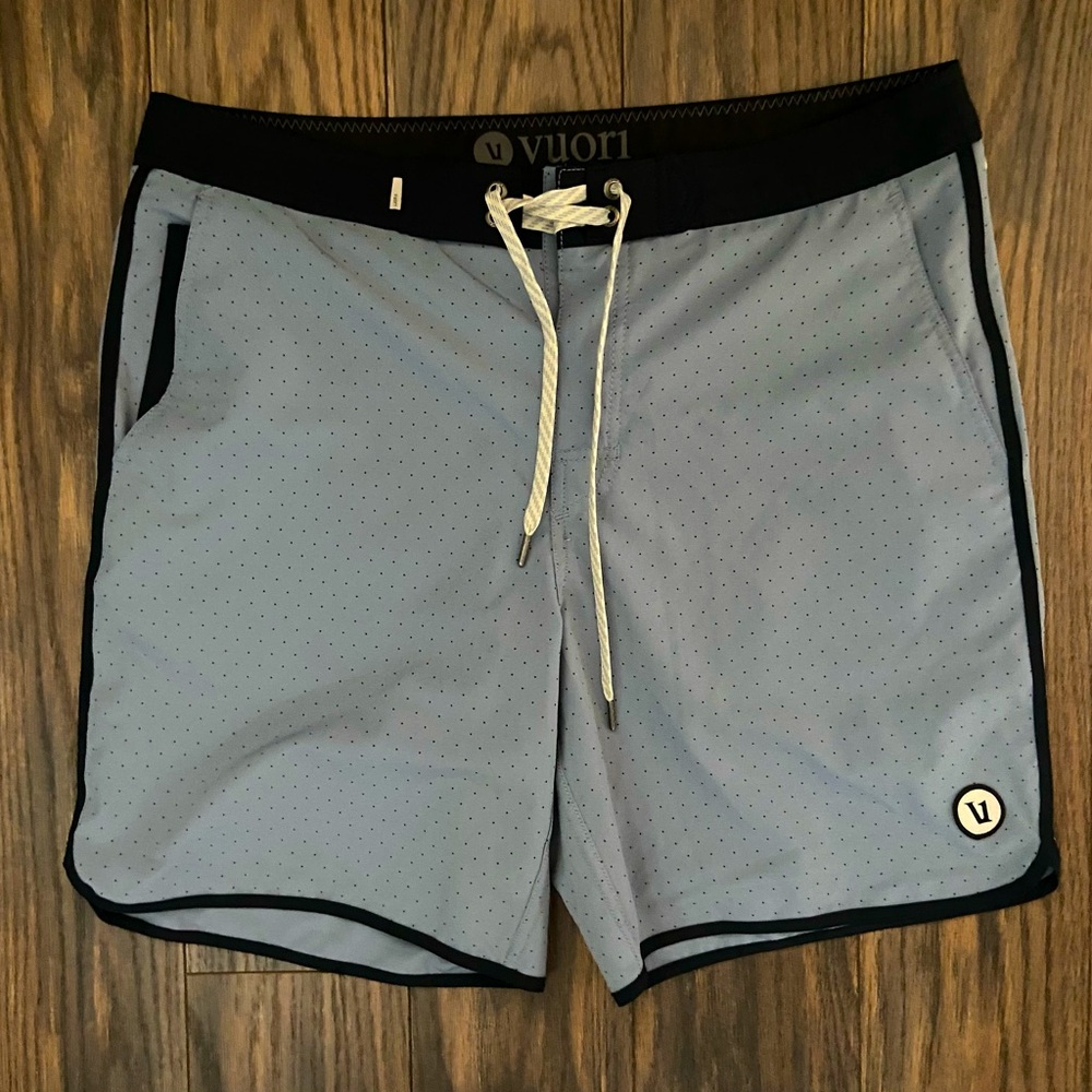Vuori Boardshorts Men’s 32